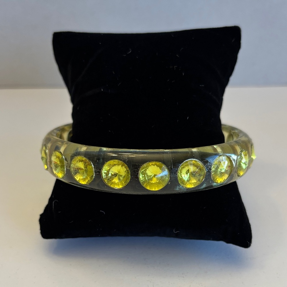 💕5/25💕Yellow Acrylic Gemstone Bracelet
